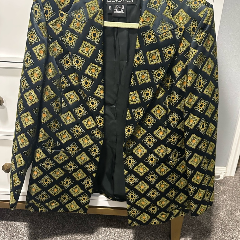 Elegant Black and Gold Patterned Blazer Laurel